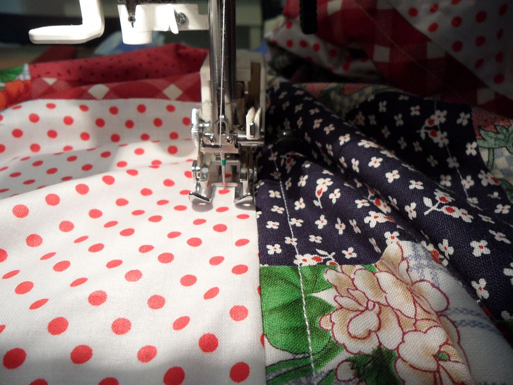 Blueberry Patch Stash Buster Quilted Round Table Cover and a Tutorial!