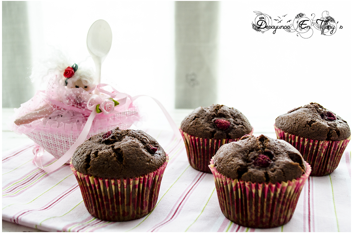 Desayunos en Tiffany´s Muffins de chocolate y frambuesas