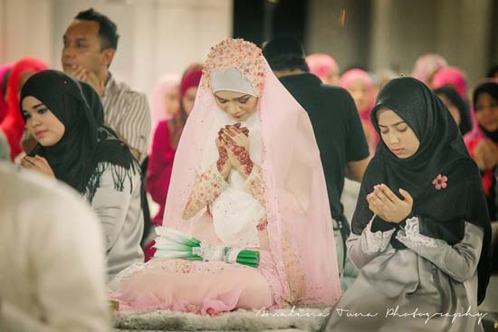 Foto Cantik Pernikahan Diana Amir oleh AmalinaTuna Foto Cantik Pernikahan Diana Amir oleh AmalinaTuna
