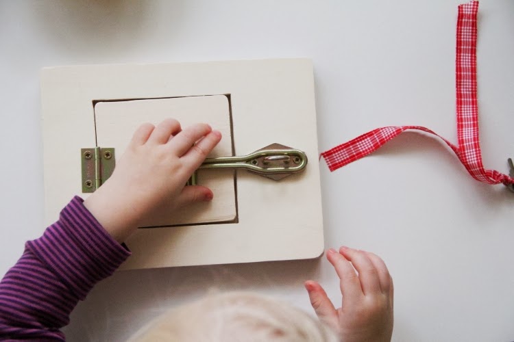 Eltern vom Mars DIY Latch board