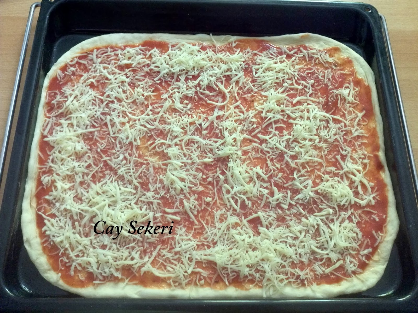 Cay Sekeri Ton Balikli / Mantarli Pizza