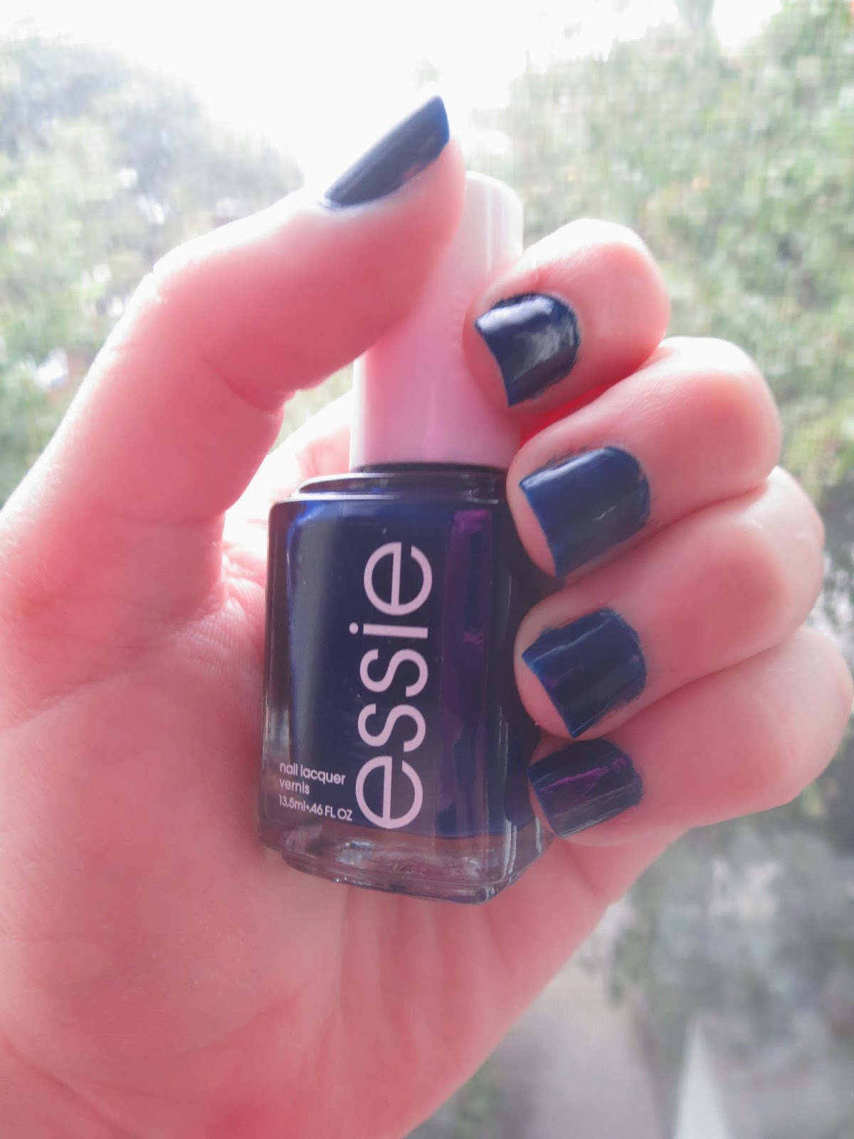 a picture of Essie's Style Cartel nail polish (swatch)
