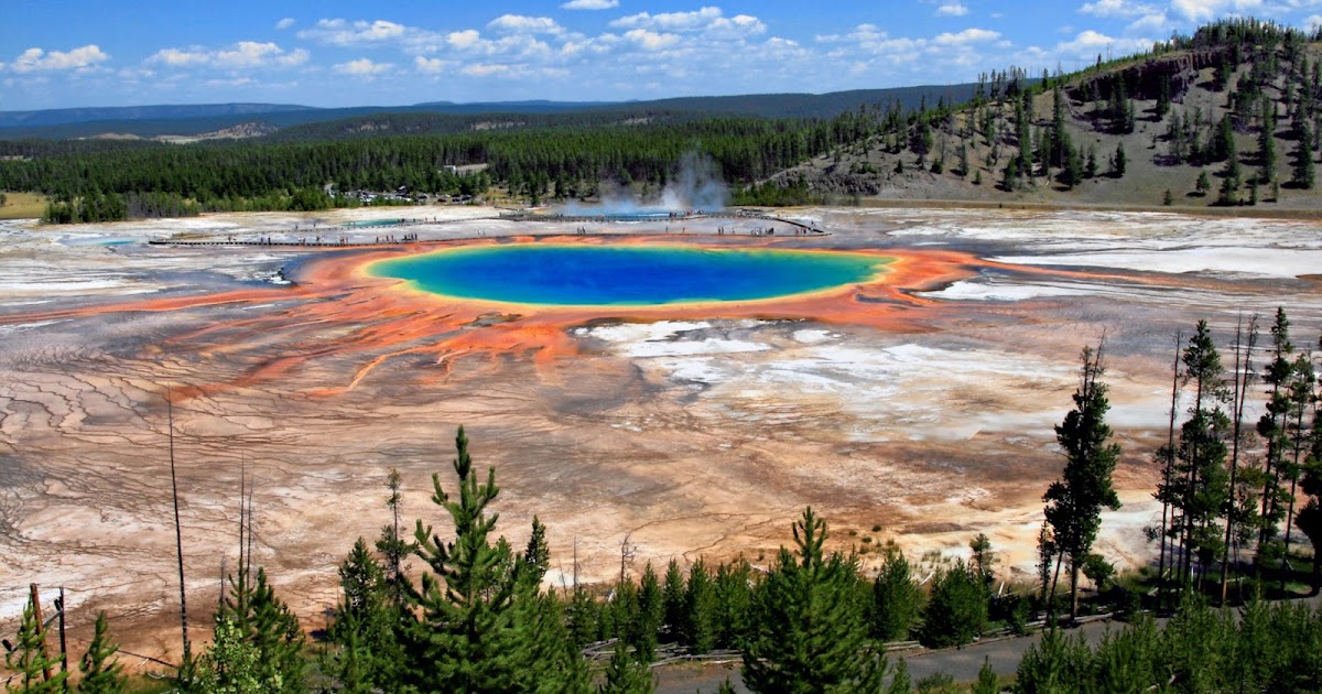Let's travel the world! Geysers & Hot Springs of Yellowstone National