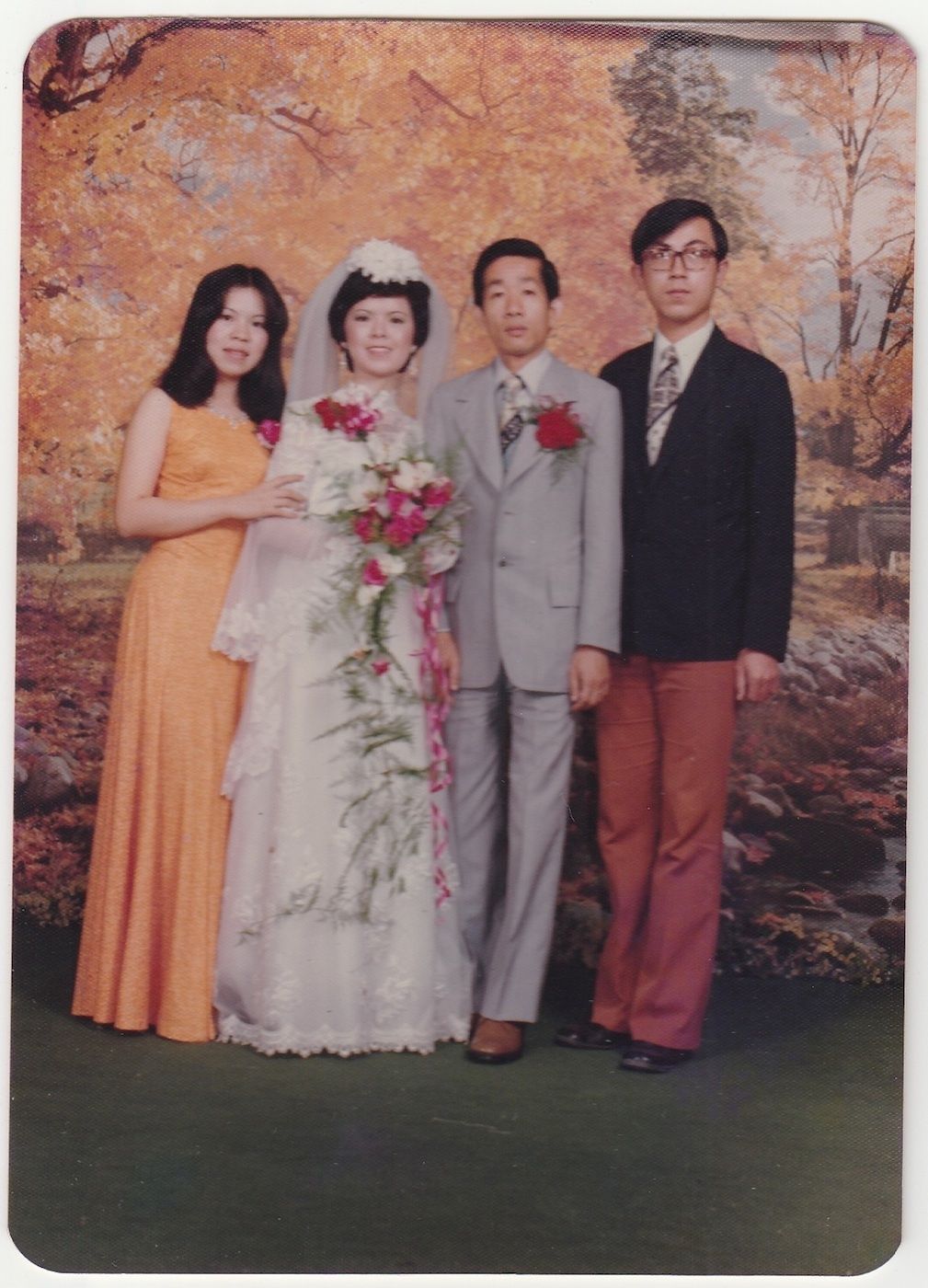 70 Interesting Vintage Polaroid Snaps Of Weddings In The