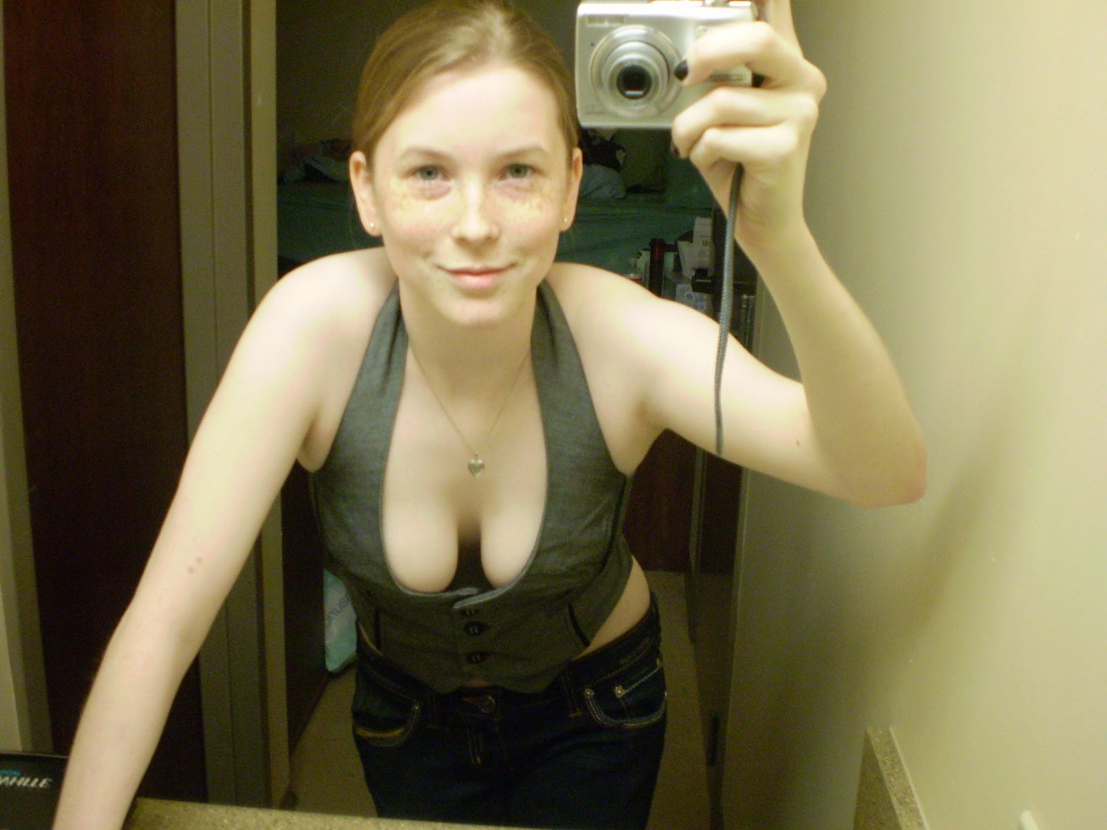 Facial girl love who Young tan lesbian ass