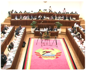 Plenária da AR interrompe para facilitar participação dos deputados do MDM no seu Congresso Plenária da AR interrompe para facilitar participação dos deputados do MDM no seu Congresso