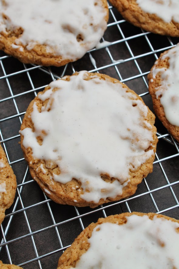 Whatcha Makin' Now? Glazed Oatmeal Cookies SweetSurprise