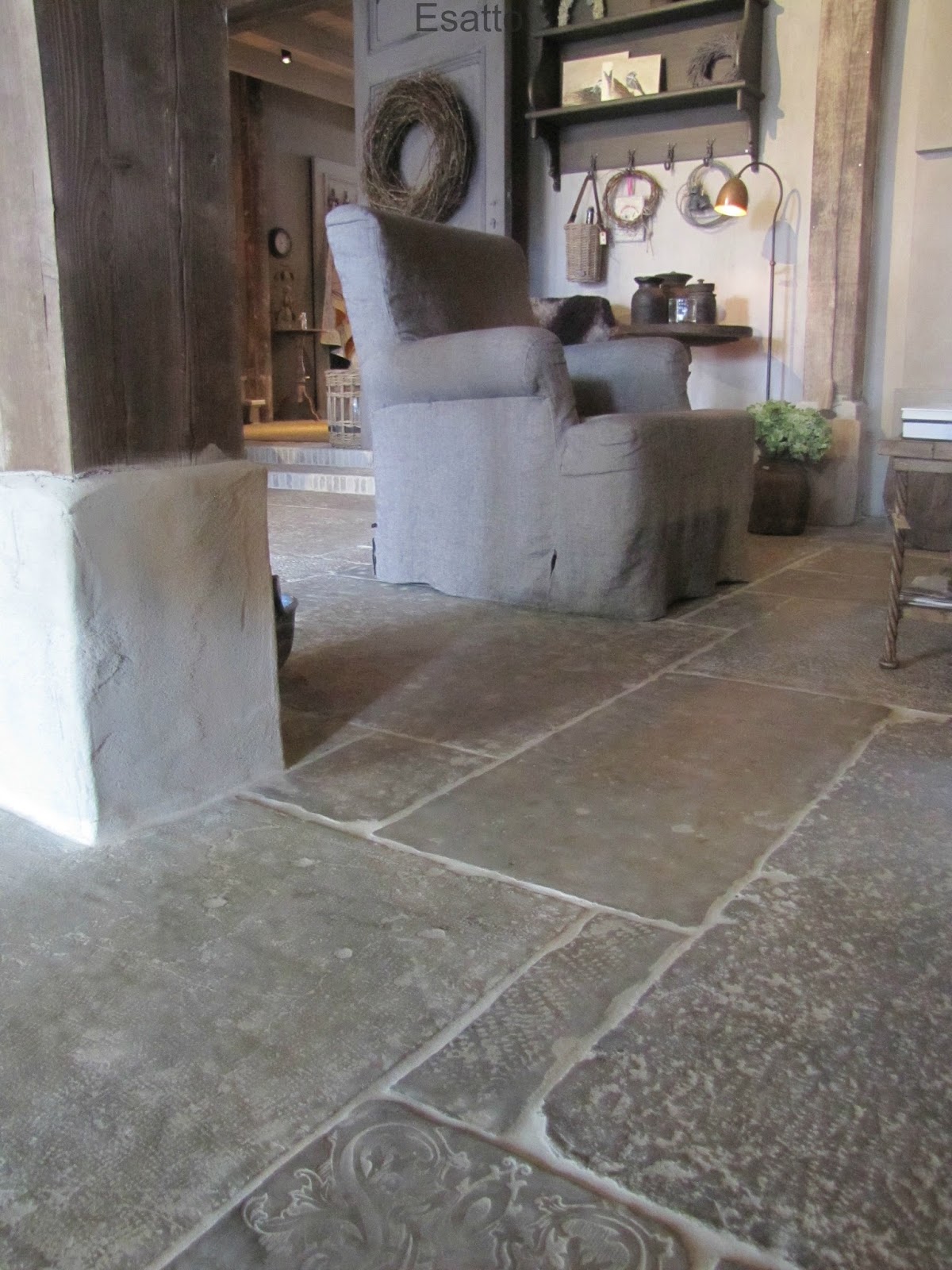 Esatto by Ravensbergen Castle Stones..