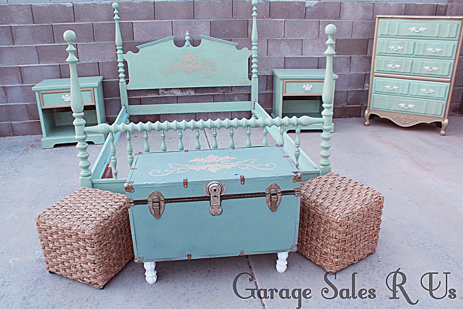 Sales Bedroom Furniture Garage Sales R Us Mint And Gold Full Sized Bedroom Set Sales Bedroom Furniture Garage Sales R Us Mint And Gold Full Sized Bedroom Set
