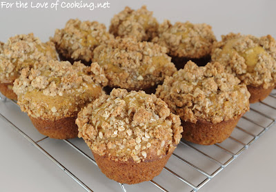 Pumpkin Muffins with Oatmeal Streusel Topping 