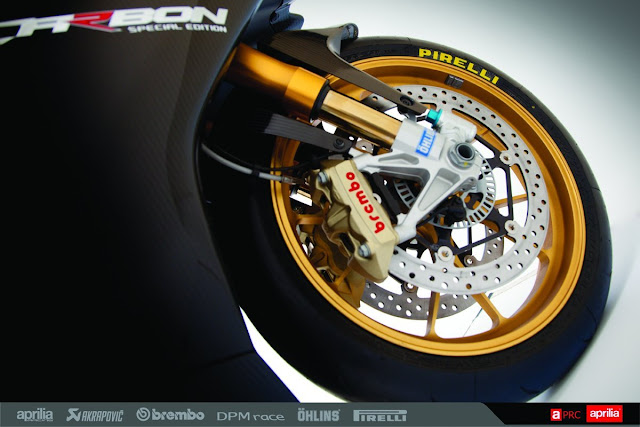 Aprilia%2BRSV4%2BFactory%2BAPRC%2Bcarbon-5