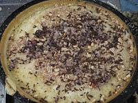 Resep Martabak Manis Martabak Manis sedang dimasak