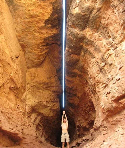 Great Examples Of Forced Perspective ~ PModels.blog Great Examples Of Forced Perspective