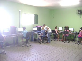 Trabalhos realizado na Escola Espedito Alves utilizando as Mídias na Educação.Projeto PIBID.2012