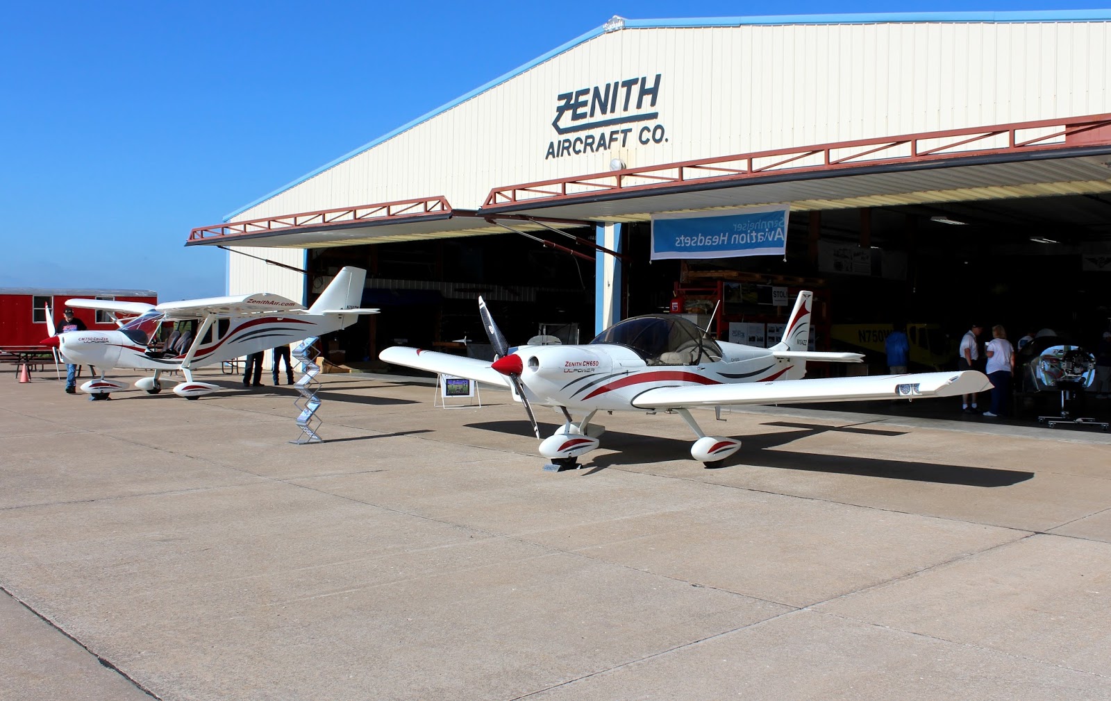The Aero Experience Zenith Aircraft Company Demonstrates Line of Kit
