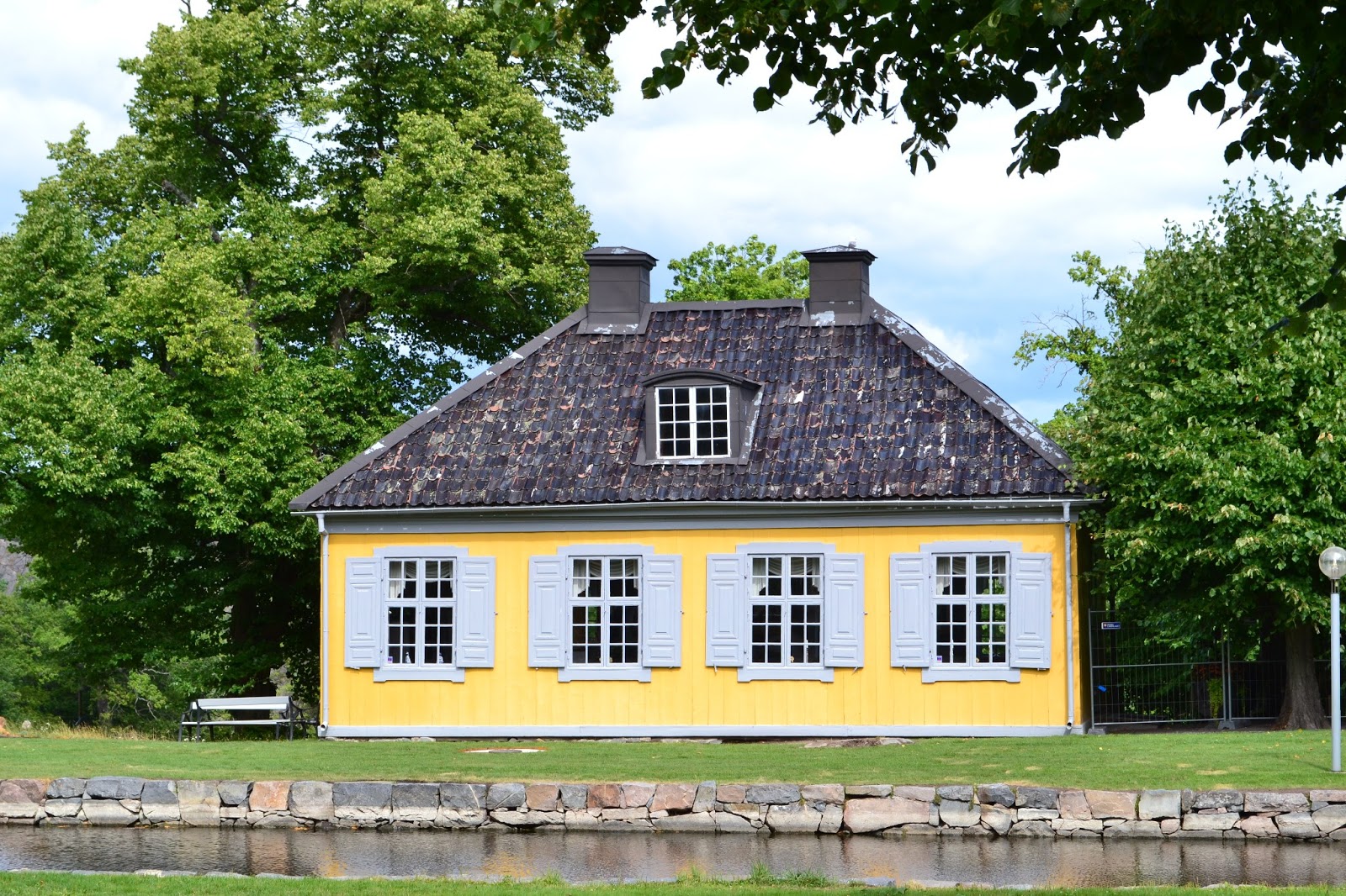 Tittis trädgård: nyckelviken en lantlig idyll