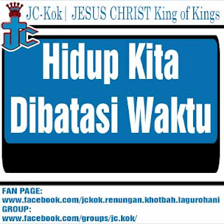 Tresi Trinita sedang berkhotbah di hadapan jemaat