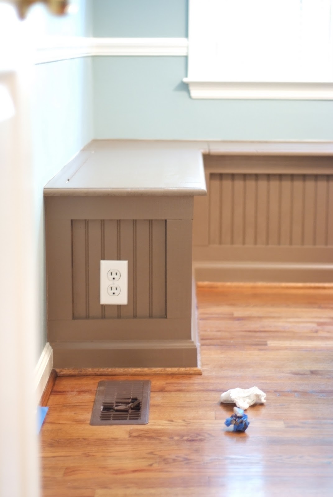 Kiwi Wood Werks & Designs & Designs breakfast nook bench