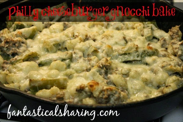 Philly Cheeseburger Gnocchi Bake | A fantastic hearty gnocchi-filled Philly cheesesteak meal cooked in a cast iron skillet to perfection #recipe #castiron