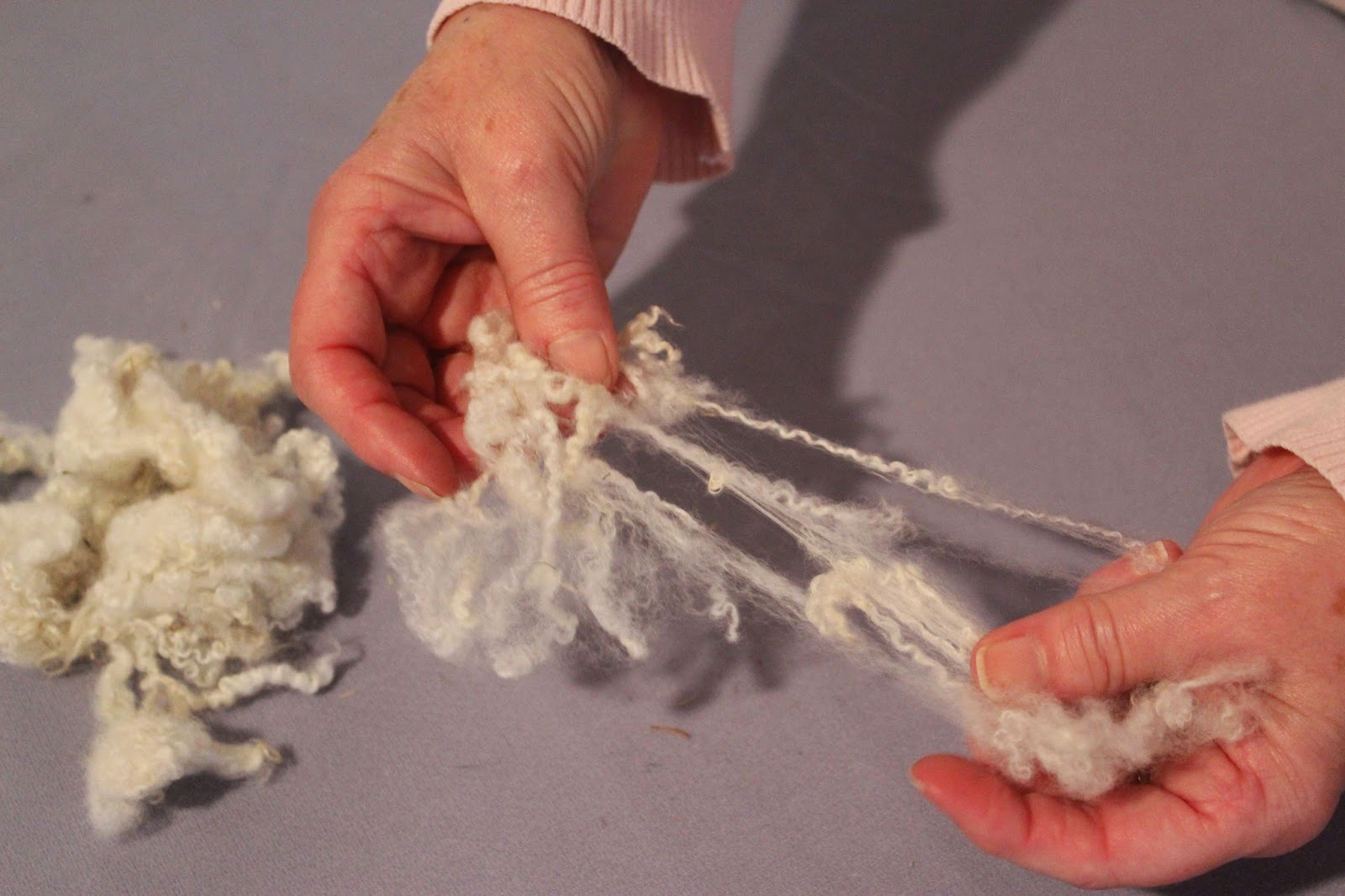 Feistywoman Designs Blending fibers with a drumcarder, Part 1