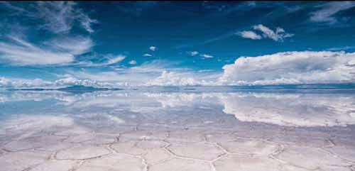 La imposible belleza de Uyuni, la mayor reserva de litio del planeta
