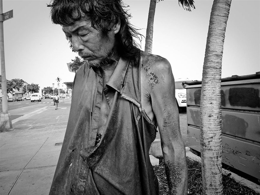 Diana Kim started to document the homeless in 2003 - After 10 Years Of Photographing Homeless People, Photographer Discovers Her Own Father Among Them Diana Kim started to document the homeless in 2003 - After 10 Years Of Photographing Homeless People, Photographer Discovers Her Own Father Among Them