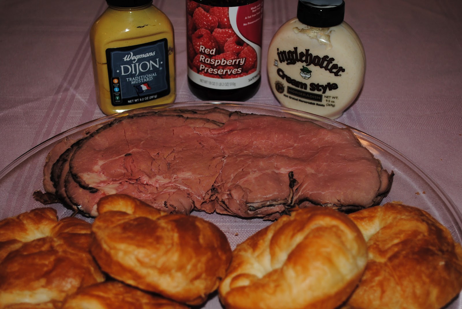 Christmas Holiday Ideas FESTIVE ROAST BEEF APPETIZER