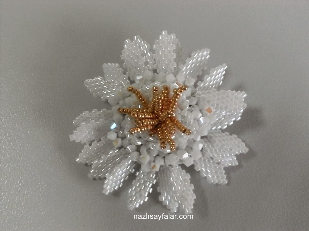 brooch miyuki