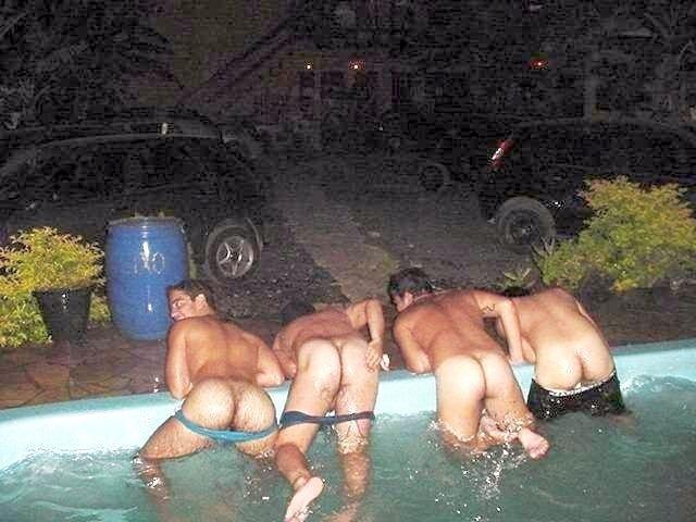 "Heteros" pasandola bien.!