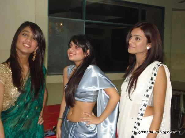 spicy college girls saree show in college function pics