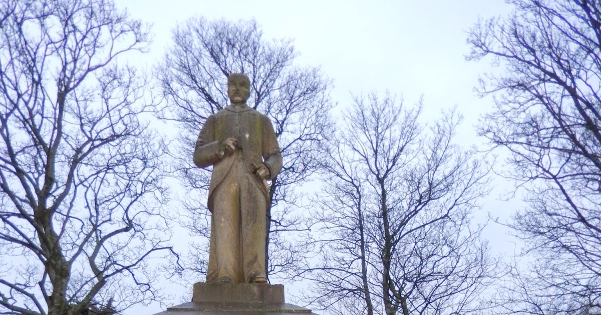 Fighting Talk by Mark Metcalf John Fielding Statue, Bolton