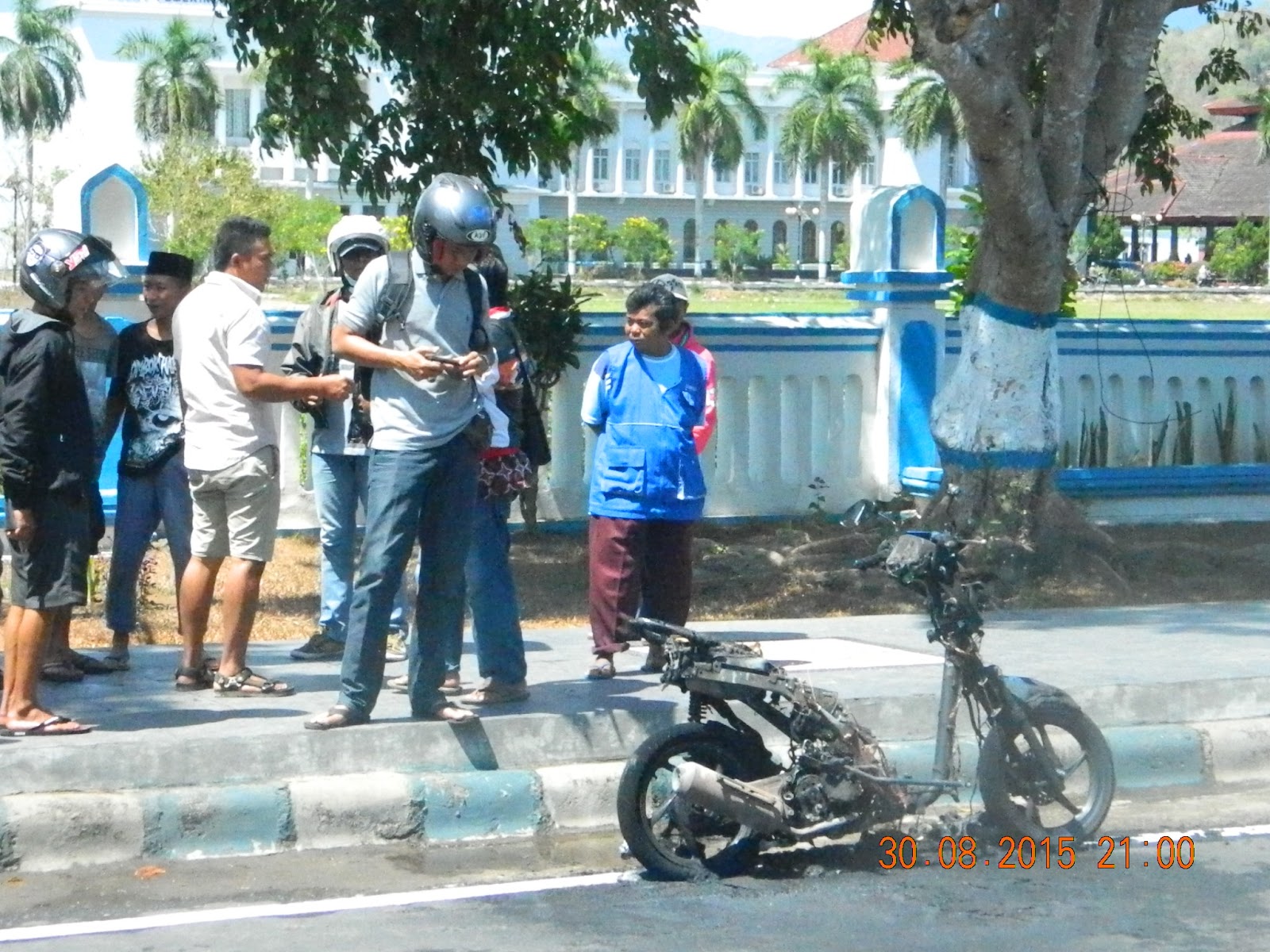 Sepeda Motor Terbakar Saat Dikendarai