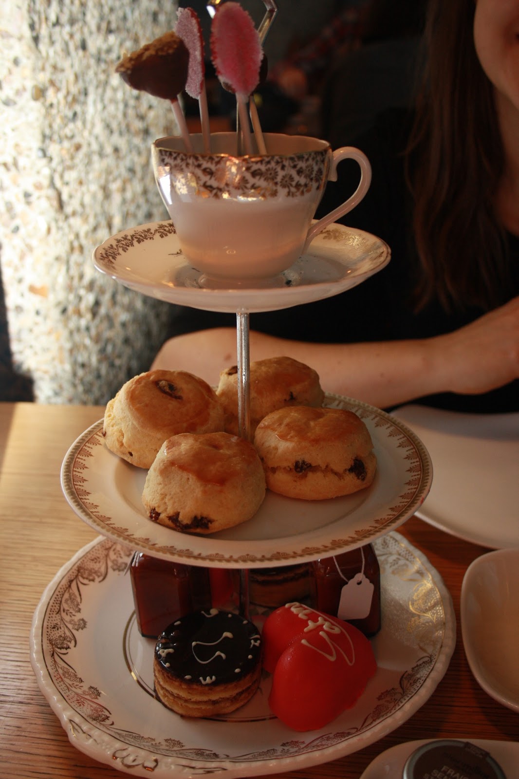 Caroline Makes.... Afternoon Tea Alice in Wonderland Mad Hatter's