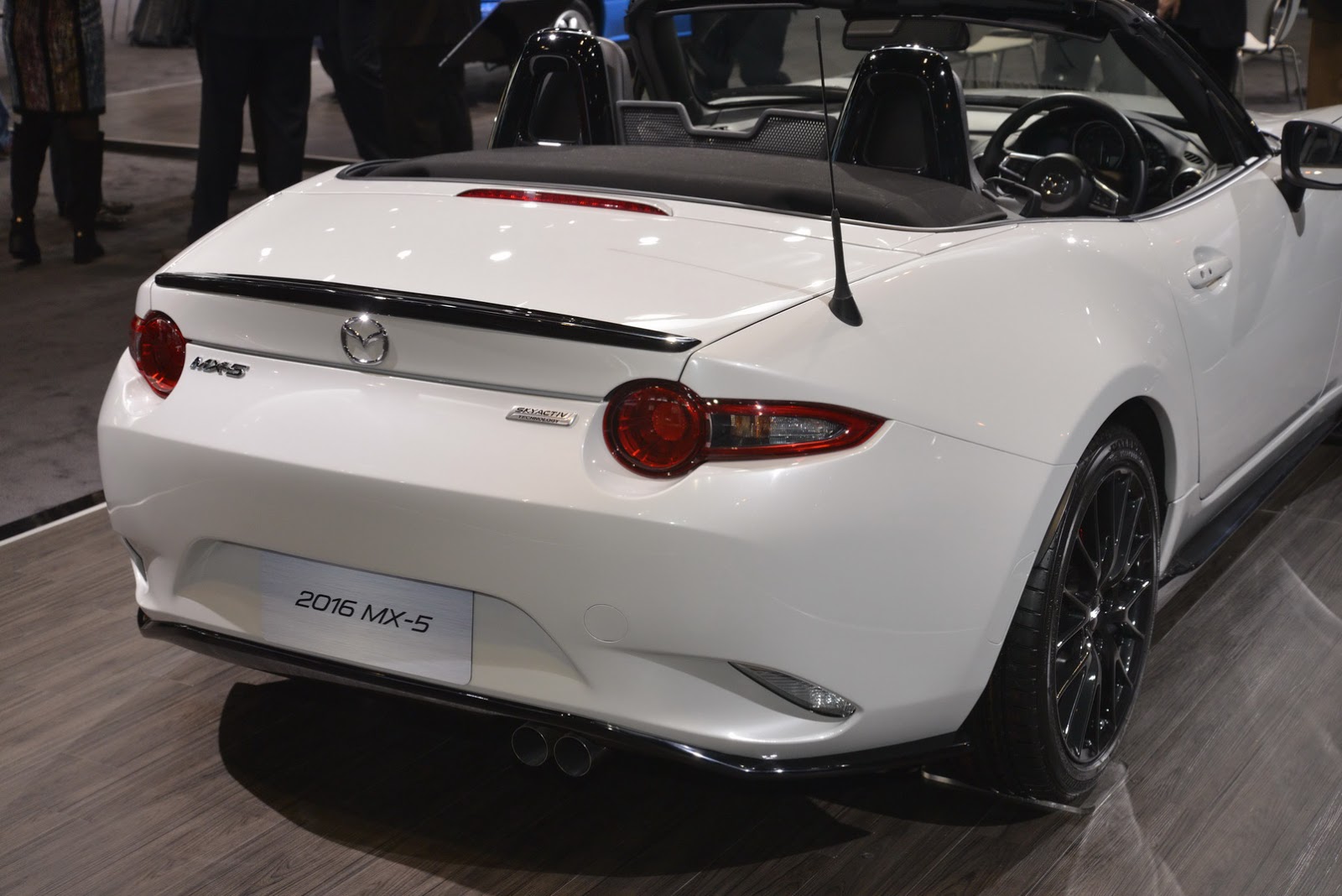 2016-Mazda-MX-5-4.jpg