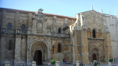 Historia del Camino de Santiago - Página 3 BASILICA+DE+SAN+ISIDORO