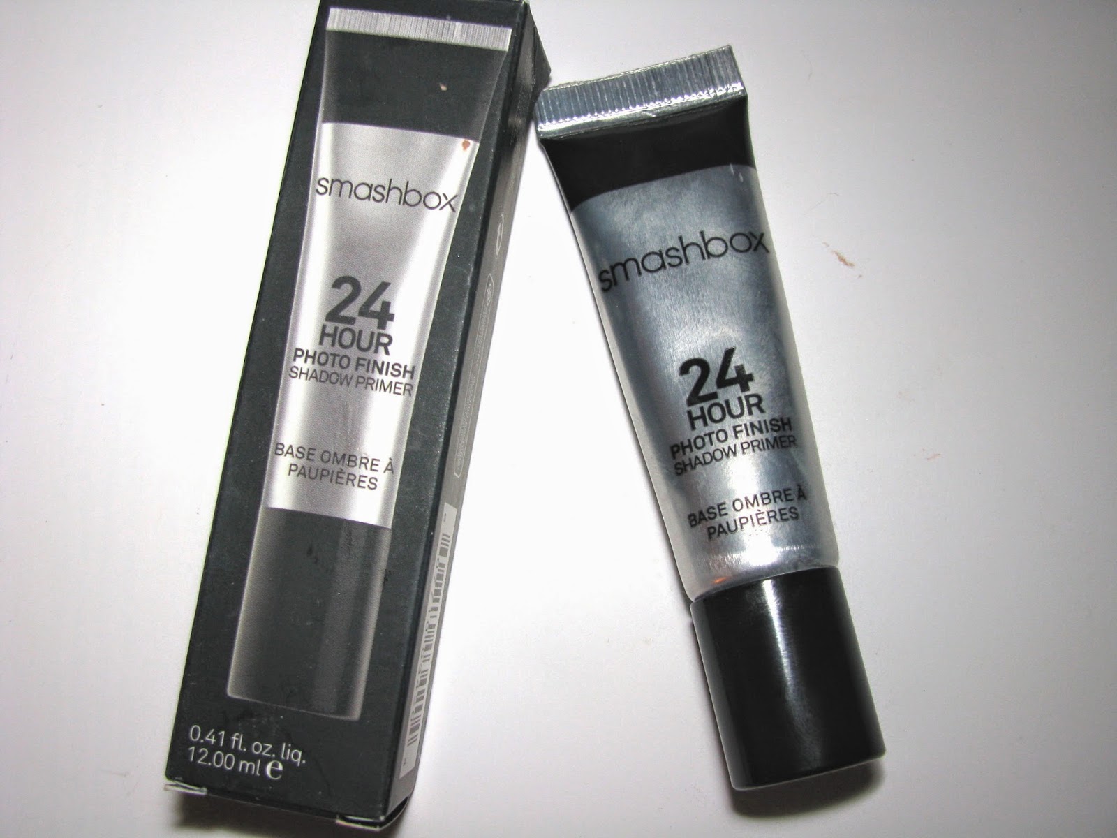 The Beauty Alchemist Smashbox 24 Hour Photo Finish Shadow Primer