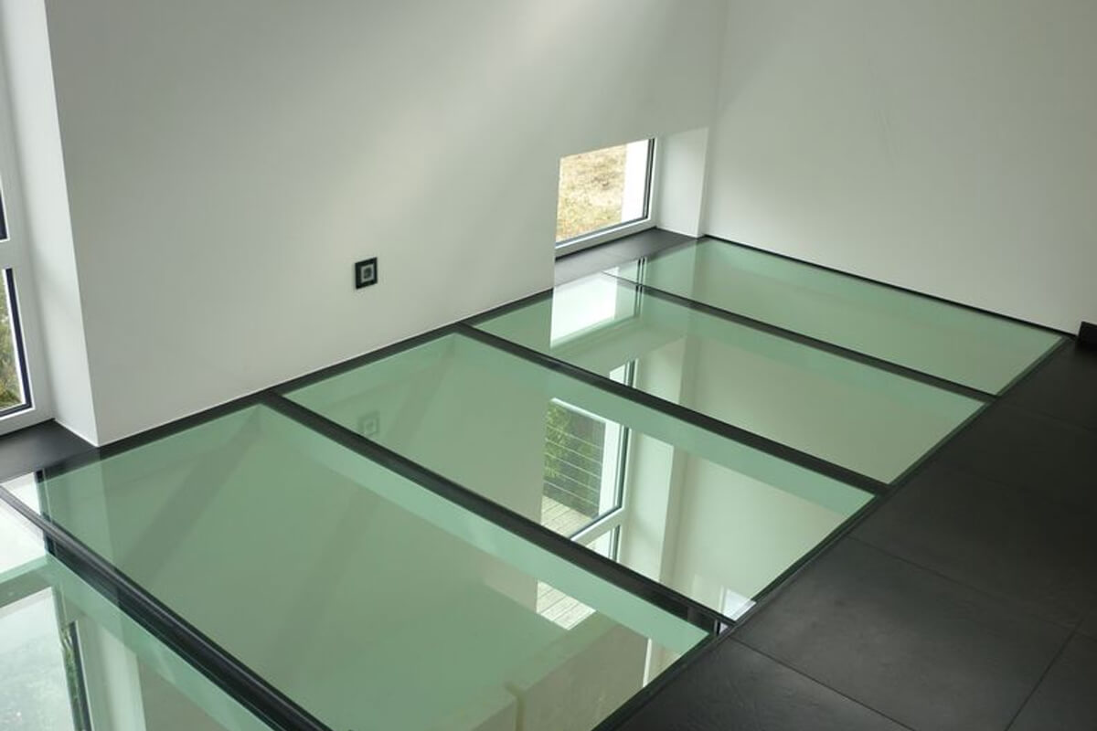 Изогнутый текстурированный стимулятор из стекла Glas, розовый GLAS-158 - Glas - Анальные стимуляторы - Купить