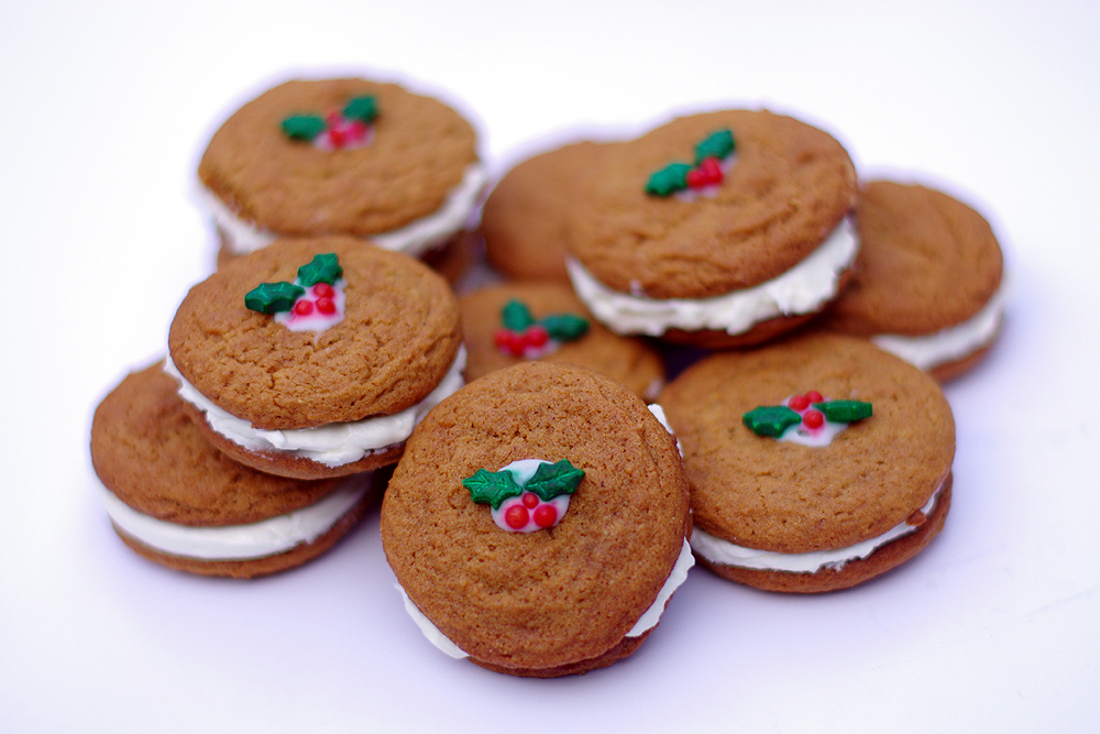 Within the Kitchen Ginger Snaps with Lemon Butter Cream