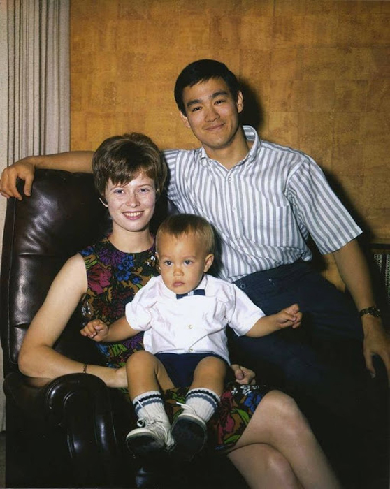 Брюс Ли: редкие семейные фото