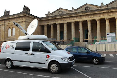 Professor e aluna menor que fugiram encontrados em território francês Professor e aluna menor que fugiram encontrados em território francês