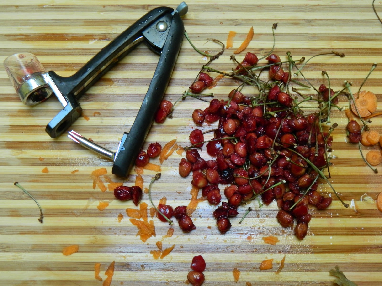 Recipe, Travel and Family Blog Purple Oven Mitt Cherry Vinaigrette