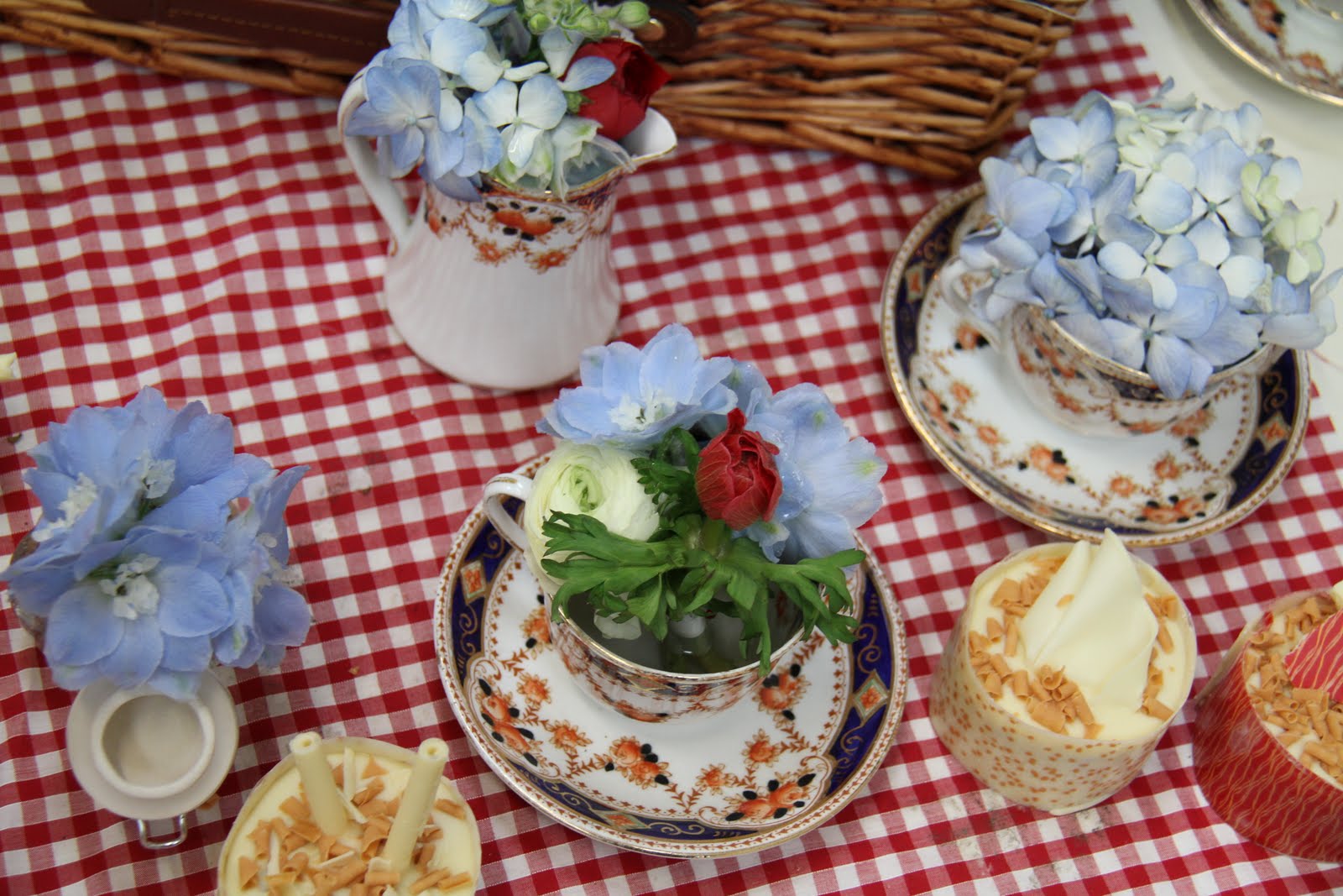 Red White & Blue Picnic Theme Wedding Designs