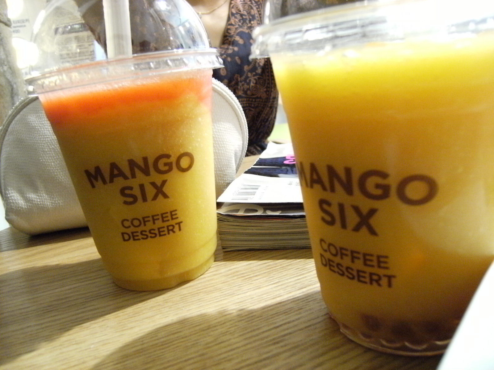 A cafe where you can taste mango, Miyakojima, Okinawa-- "CAFE MANGOSIX" has landed for the first ...