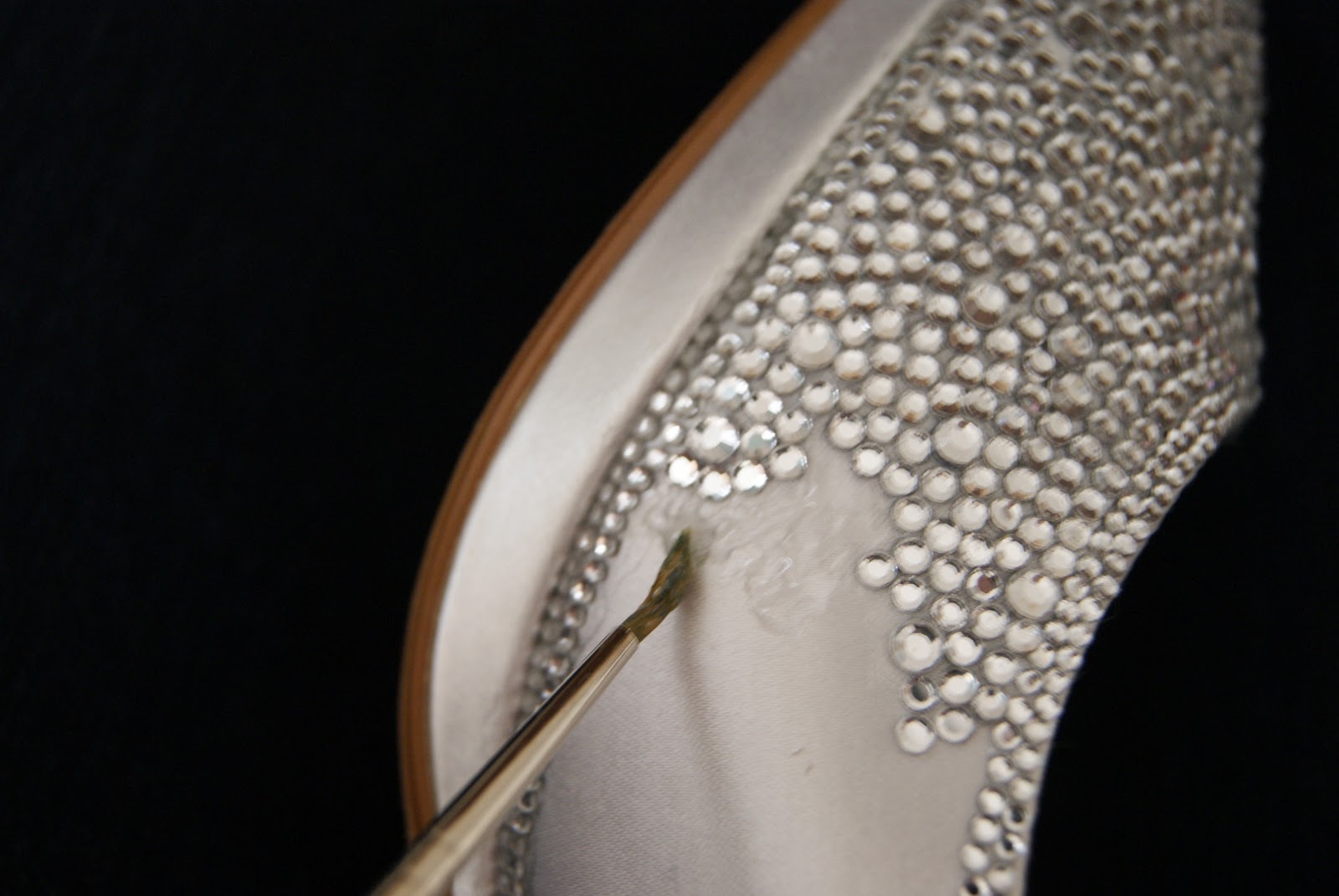 My DIY Tales How to strass your shoes