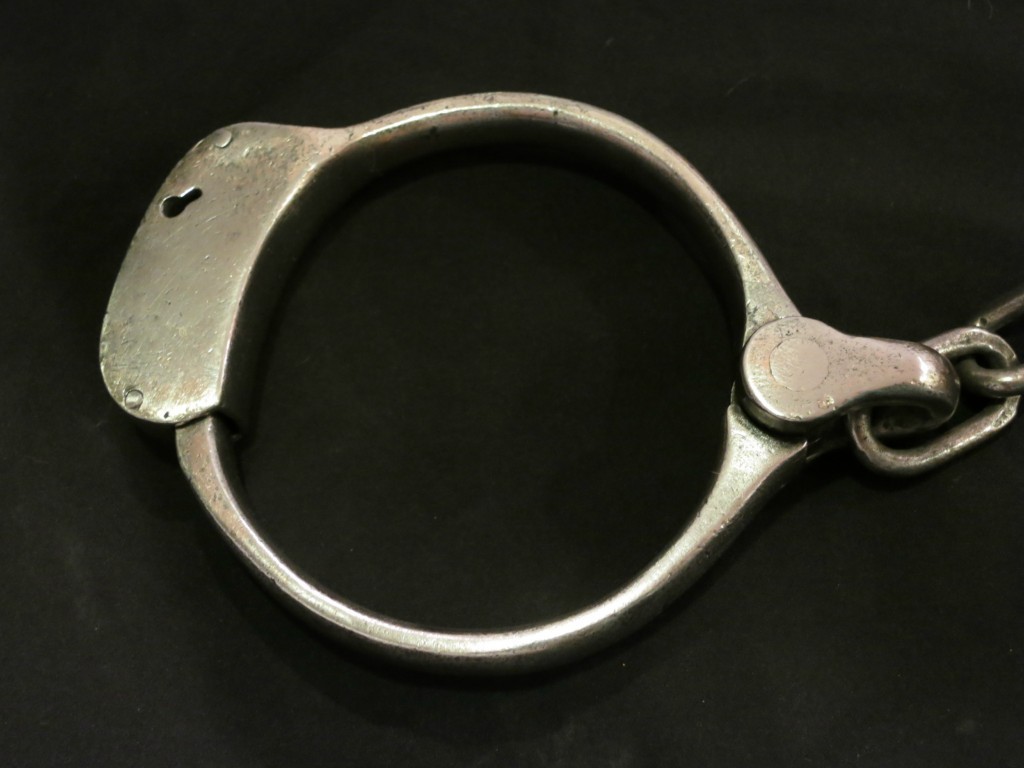 RestraintsBlog Bean Leg Irons