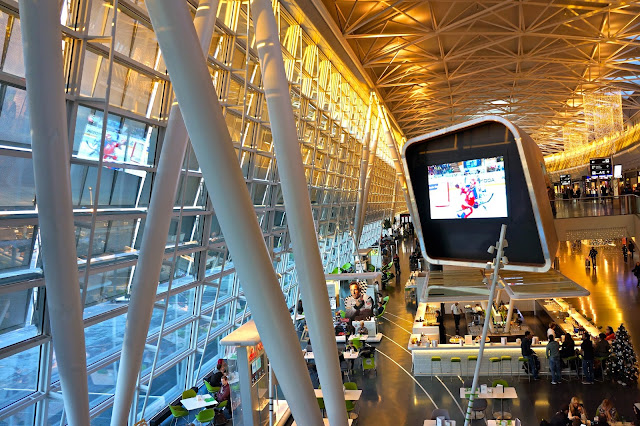Zurich Airport - the Airside Center. Picture of the Airside Center in Zurich Airport.