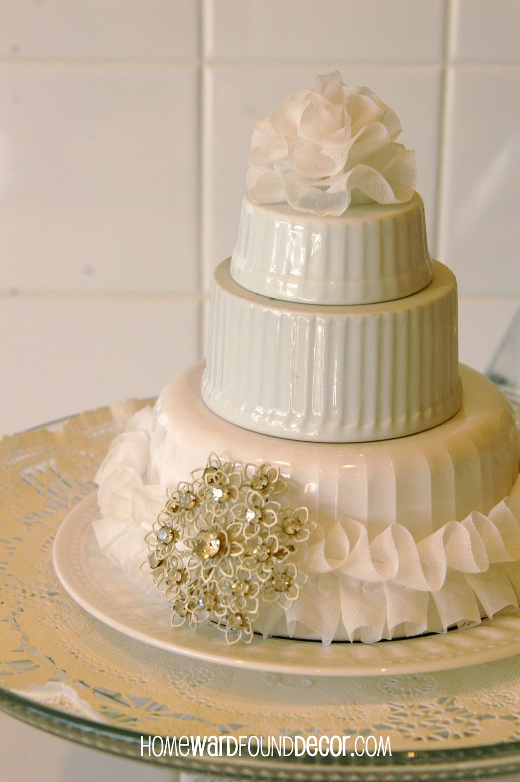 Create a Cake Using Dishes?! homewardFOUND decor