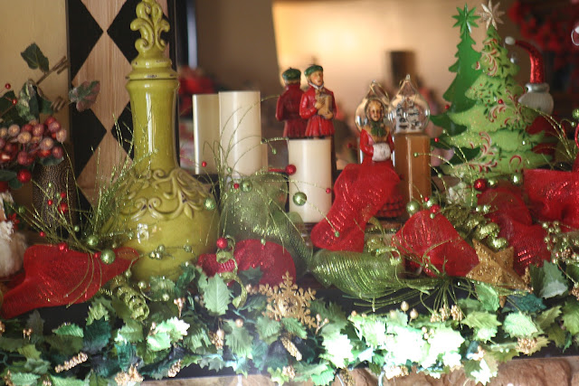 Traditional Red Green Decorations