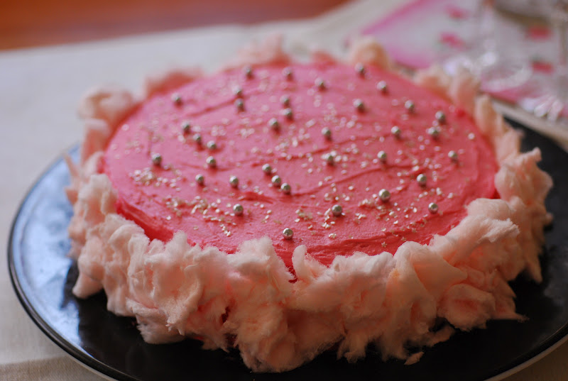Pastel de algodón de azúcar. Cuchillito y Tenedor