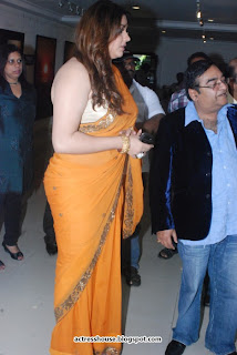 Namitha at Dr Batra's Annual Charity Photo Exhibition